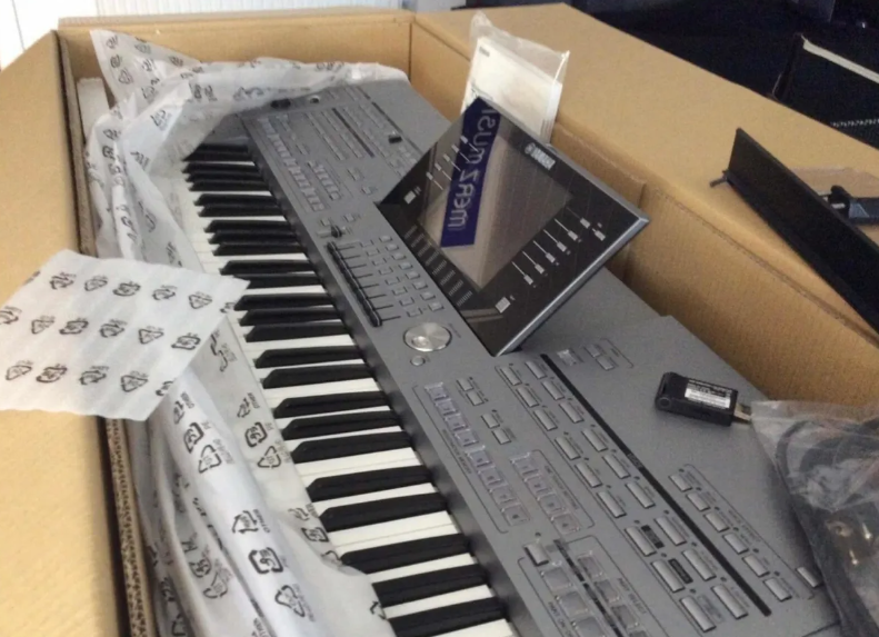 Shitet Yamaha Tyros 5 me 76 taste sintezator tastiere