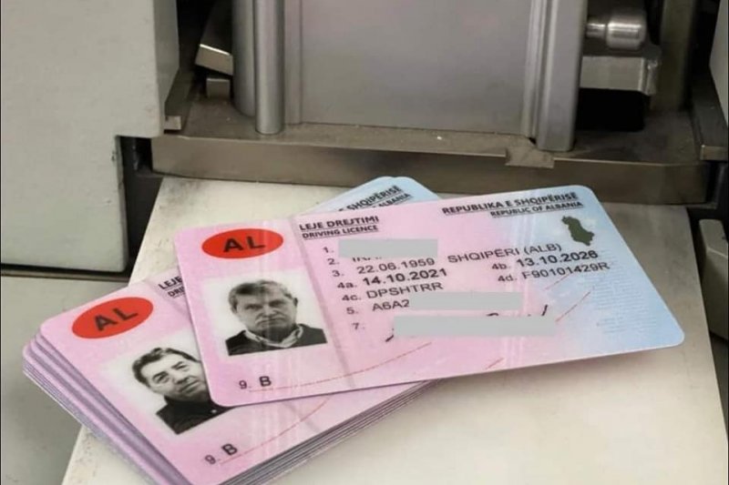 WhatsApp: +13524051163 Blini karta krediti të klonuara dhe dokumente false të skanueshme.